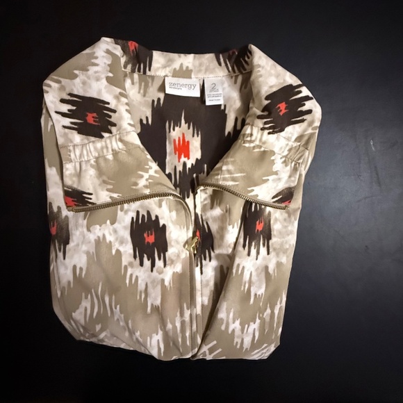 Chico’s Zenergy Zip Up - Picture 3 of 3